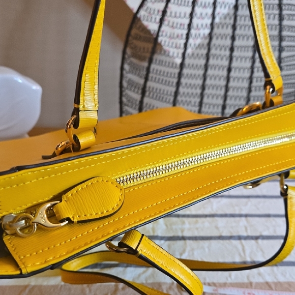 Lauren Ralph Lauren Vibrant Yellow Shoulder Bag - Picture 12 of 16
